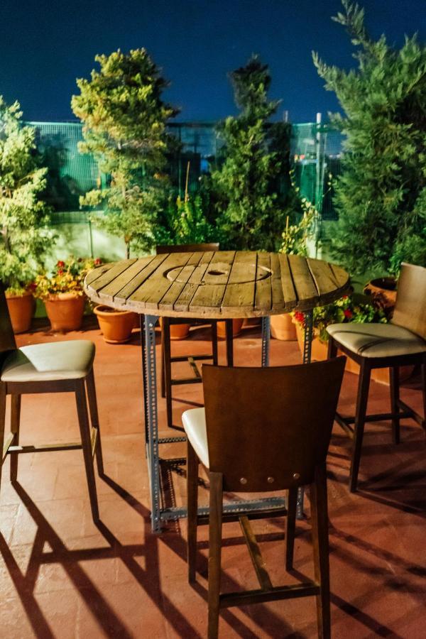 Hotel Exarchion Athene Buitenkant foto