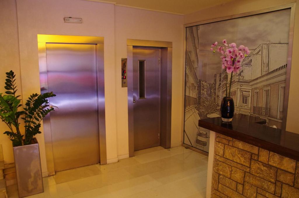 Hotel Exarchion Athene Buitenkant foto