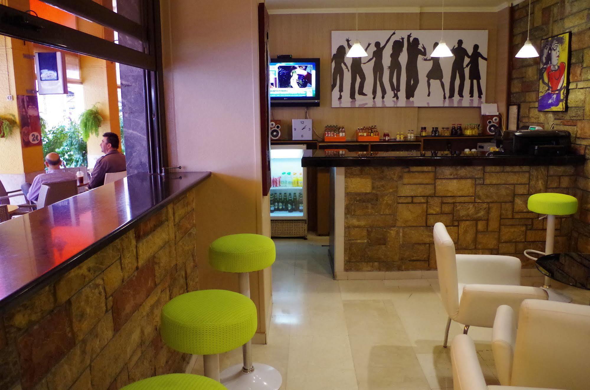 Hotel Exarchion Athene Buitenkant foto